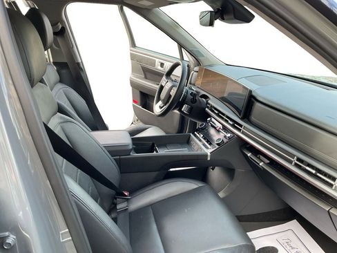 Used 2025 Hyundai Santa Fe Limited image 15