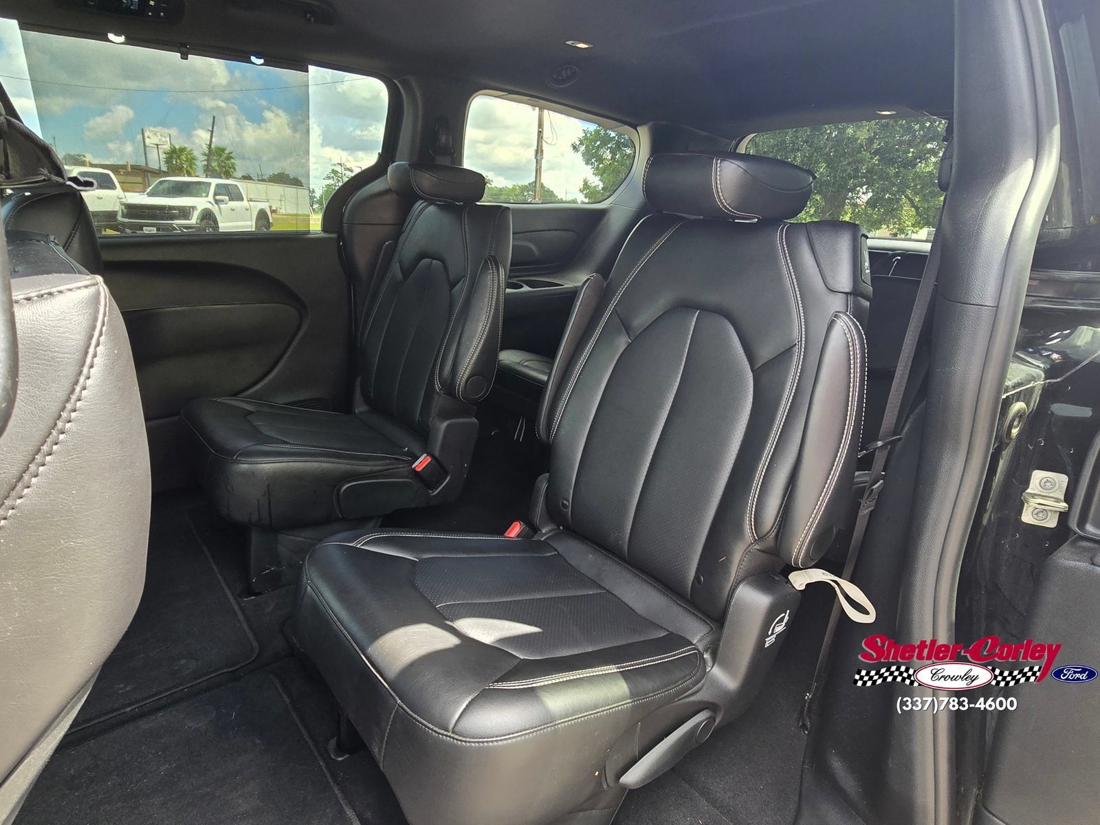 Used 2026 Chrysler Pacifica Select FWD image 13