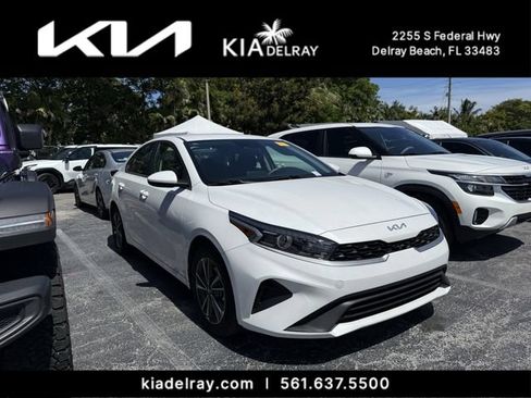 Certified 2023 Kia Forte LXS FWD image 6