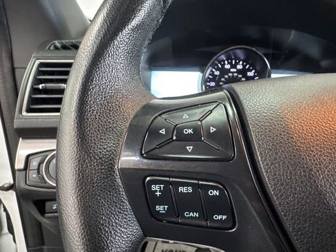 Used 2018 Ford Explorer XLT w/ Equipment Group 201A image 12