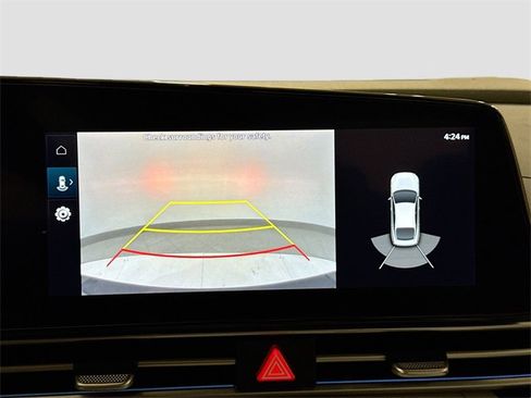 Used 2023 Hyundai Elantra Limited image 14