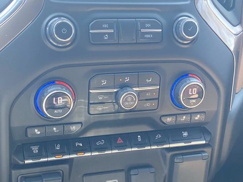 Used 2020 Chevrolet Silverado 3500 High Country image 32