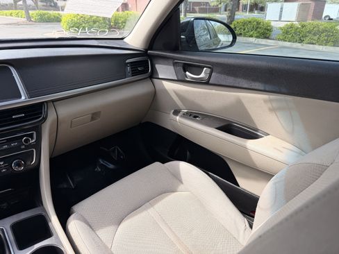 Used 2018 Kia Optima LX FWD image 19