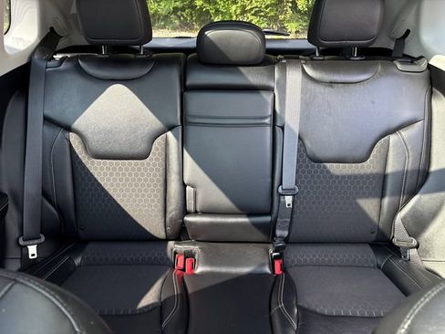 Used 2018 Jeep Compass Latitude w/ Popular Equipment Group AWD/4WD image 37
