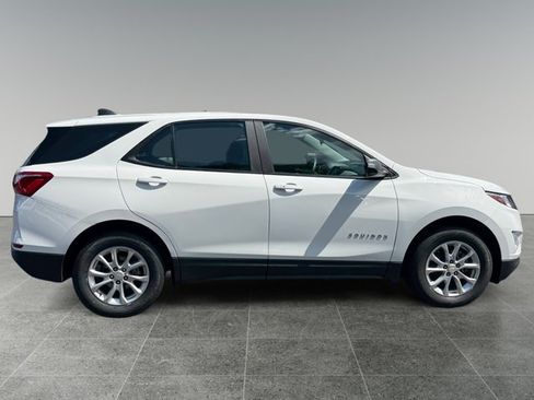 Used 2021 Chevrolet Equinox LS AWD/4WD image 6