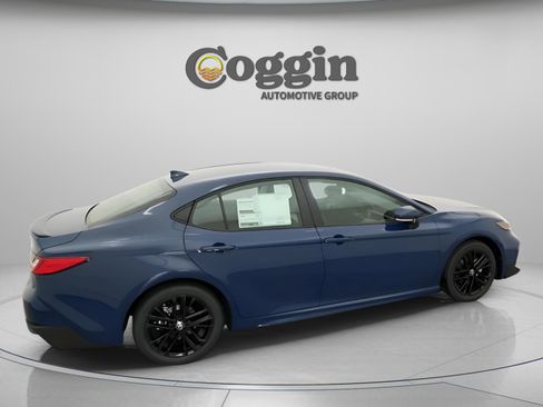 New 2026 Toyota Camry SE FWD image 19