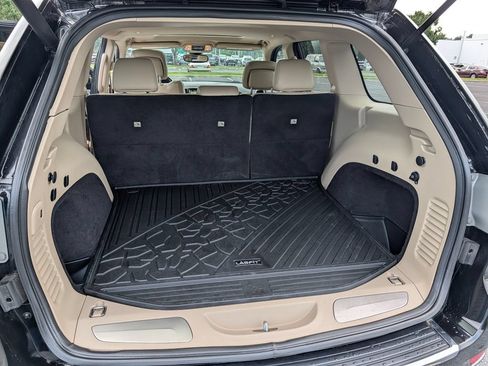 Used 2018 Jeep Grand Cherokee Limited AWD/4WD image 15