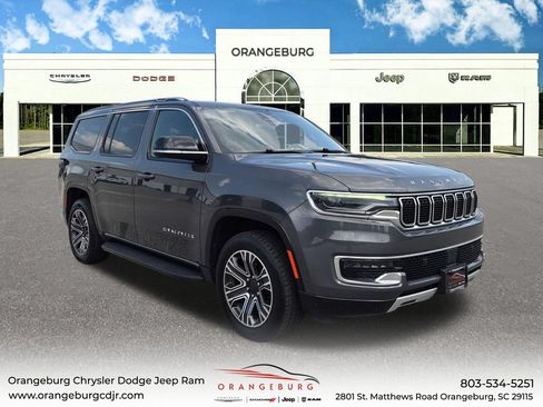 Used 2024 Jeep Wagoneer Series II AWD/4WD image 1