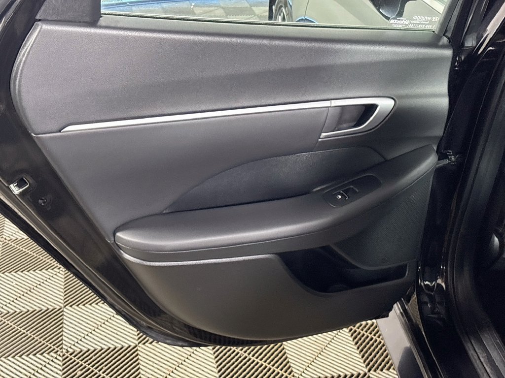 Used 2025 Hyundai Sonata SEL FWD image 18