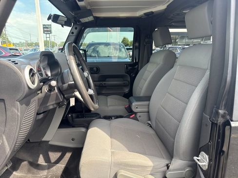 Used 2009 Jeep Wrangler Sahara AWD/4WD image 9