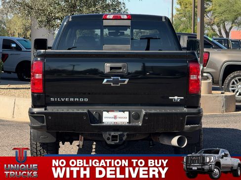 Used 2019 Chevrolet Silverado 3500 LTZ image 6