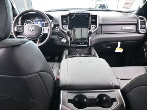 New 2026 RAM 1500 Laramie AWD/4WD image 34