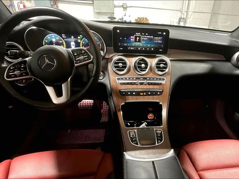 Used 2021 Mercedes-Benz GLC 300 4MATIC image 16