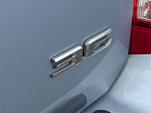 Used 2014 Cadillac SRX Luxury image 12