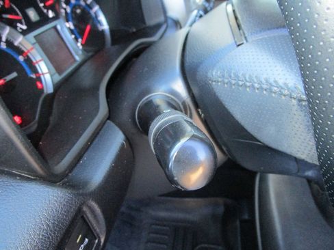 Used 2016 Toyota 4Runner Limited image 25