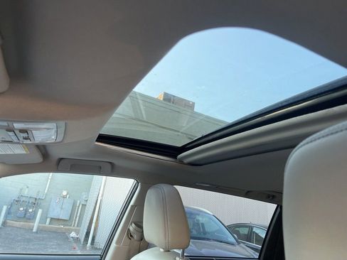 Used 2015 Toyota Highlander XLE image 10