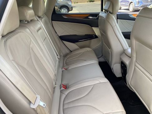 Used 2019 Lincoln MKC Select w/ Select Plus Package image 16