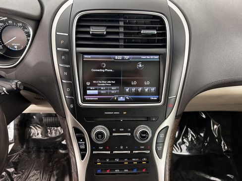 Used 2016 Lincoln MKX Reserve w/ Climate Package AWD/4WD image 20