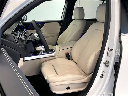 New 2026 Mercedes-Benz GLB 250 image 9