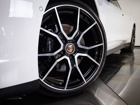 Certified 2024 Porsche Taycan 4S AWD/4WD image 12