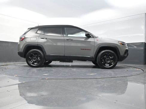 Used 2024 Jeep Compass Trailhawk image 30