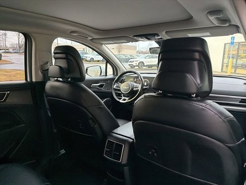 Certified 2023 Kia Sportage SX image 17