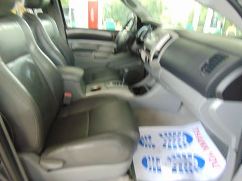 Used 2010 Toyota Tacoma 4x4 Double Cab w/ TRD Sport Pkg image 26