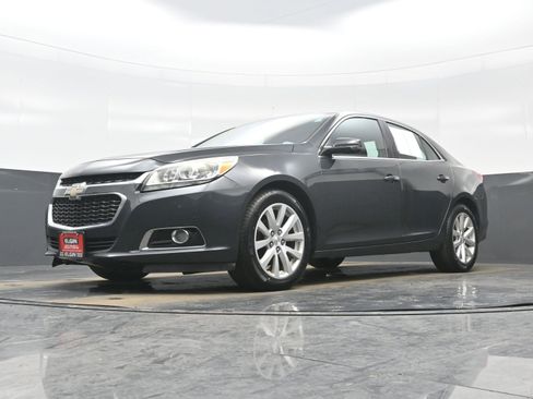 Used 2015 Chevrolet Malibu LT image 23