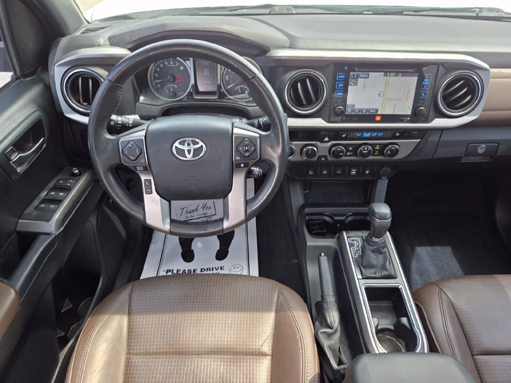 Used 2016 Toyota Tacoma Limited w/ Towing Package AWD/4WD image 25