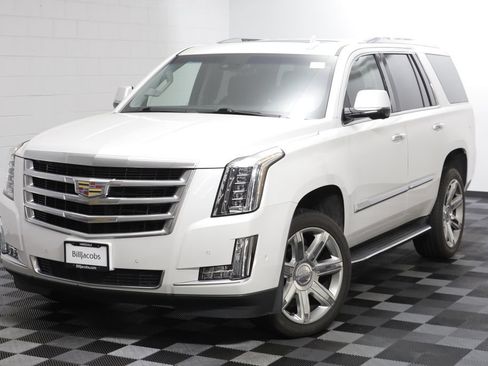 Used 2020 Cadillac Escalade Premium Luxury AWD/4WD image 1
