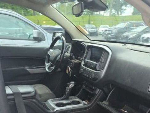 Used 2022 Chevrolet Colorado LT w/ Fleet Safety Package RWD image 2