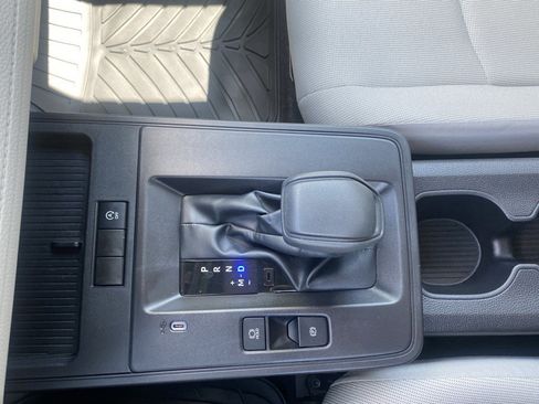 Used 2026 Toyota Corolla Cross L FWD image 24