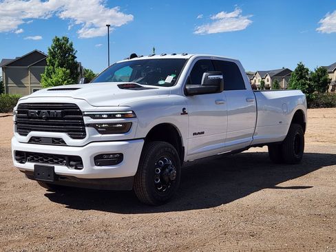 New 2026 RAM 3500 Laramie AWD/4WD image 4