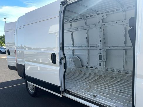 Used 2023 RAM ProMaster 2500 FWD image 19
