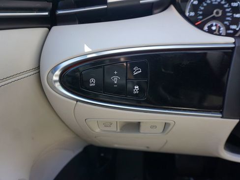 Used 2023 Genesis GV70 2.5T Advanced w/ Advanced Package image 5