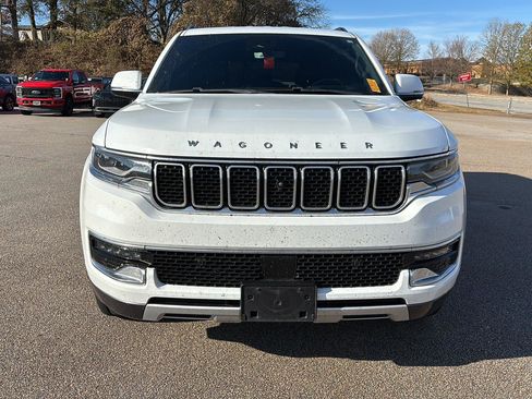 Used 2022 Jeep Wagoneer Series II w/ Convenience Group I image 2