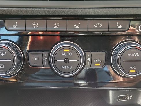 Used 2019 Volkswagen Jetta SE FWD image 22