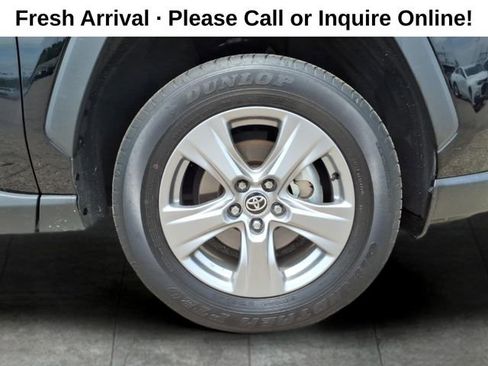 Used 2025 Toyota RAV4 XLE FWD image 9