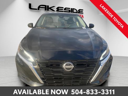 Used 2024 Nissan Altima 2.5 SV image 9