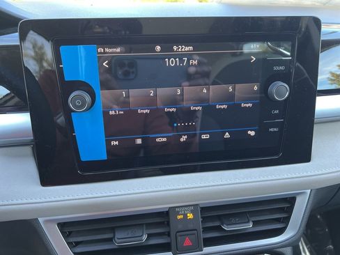 New 2025 Volkswagen Taos SE image 24