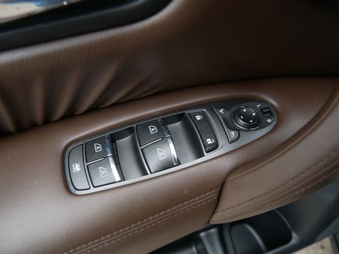 Used 2021 Nissan Armada Platinum w/ Captain's Chairs Package image 17