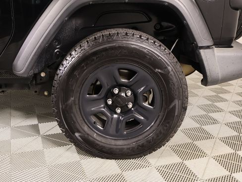 Used 2021 Jeep Wrangler Sport AWD/4WD image 15