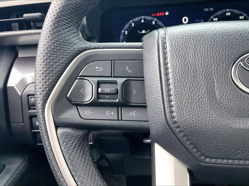 Used 2025 Toyota Tacoma TRD Off-Road image 23