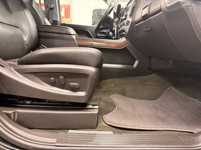 Used 2017 GMC Sierra 2500 SLT w/ Driver Alert Package AWD/4WD image 29