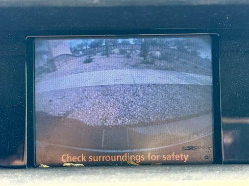 Used 2013 Toyota Sienna XLE image 24