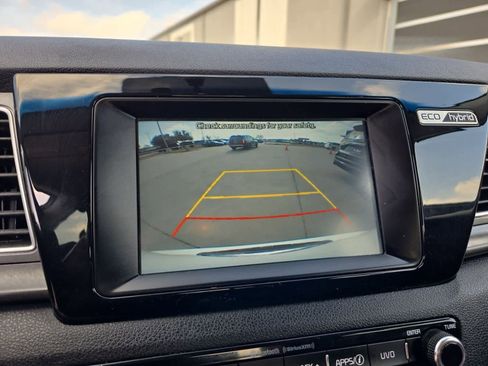 Used 2018 Kia Niro LX image 27