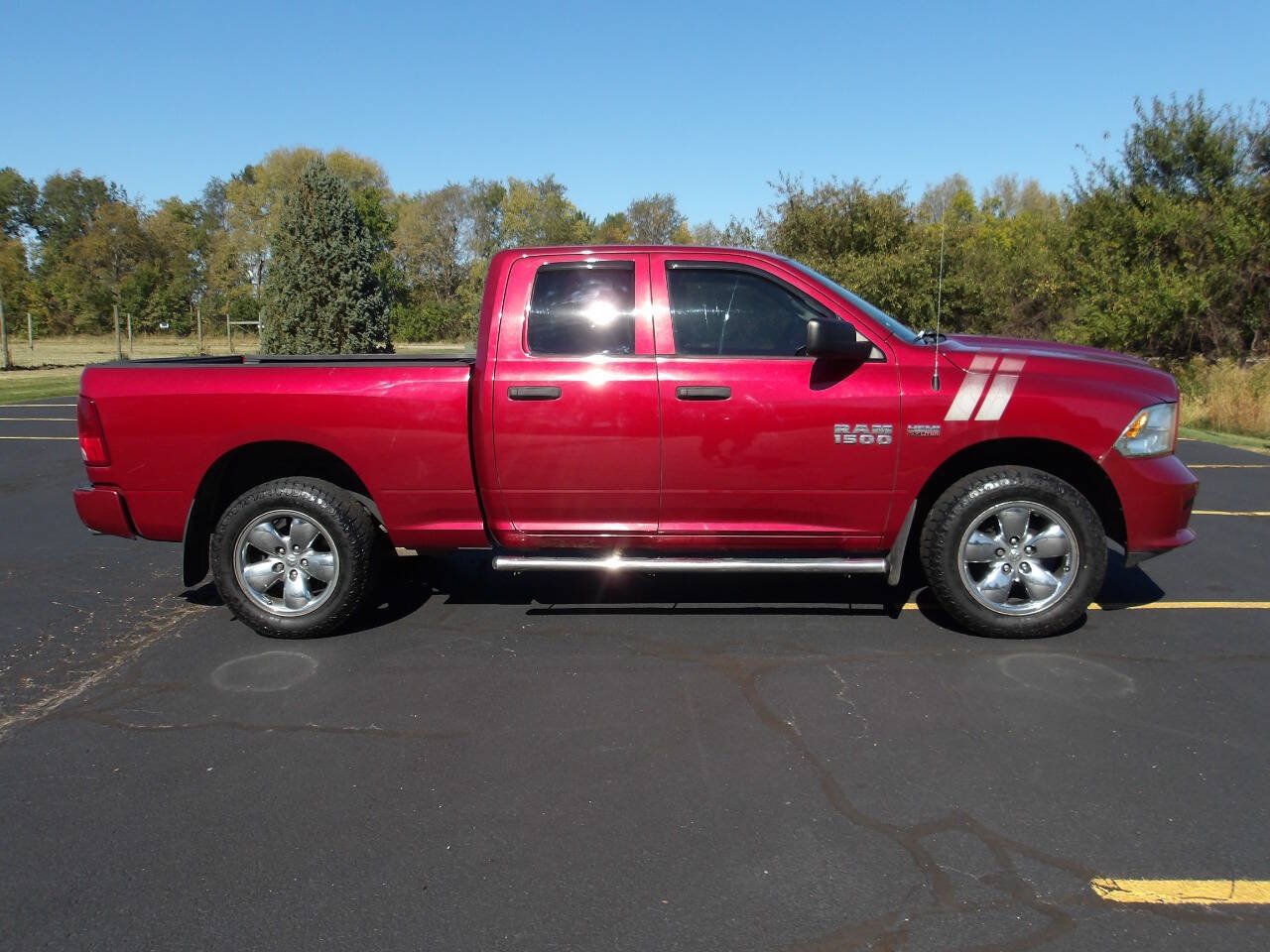 Used 2014 RAM 1500 Express AWD/4WD image 2