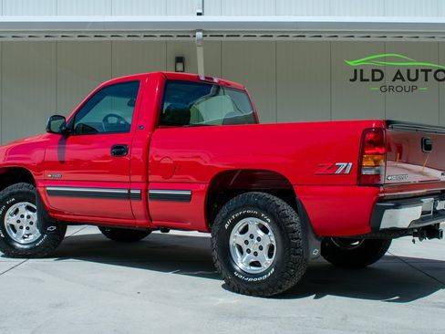 Used 2000 Chevrolet Silverado 1500 LS w/ Off-Road Chassis Pkg AWD/4WD image 4