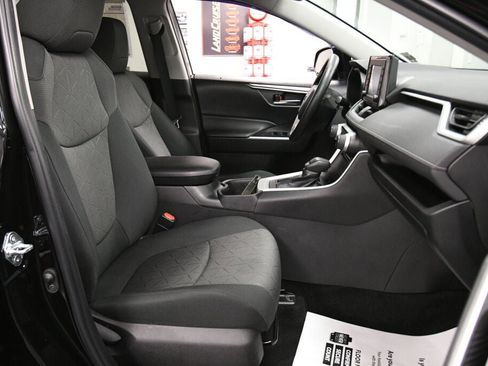 Certified 2022 Toyota RAV4 XLE image 25