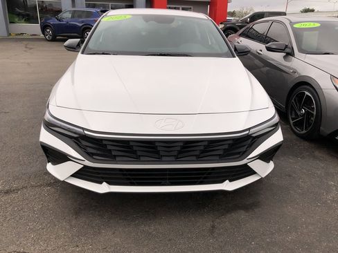 Used 2025 Hyundai Elantra Sport image 8